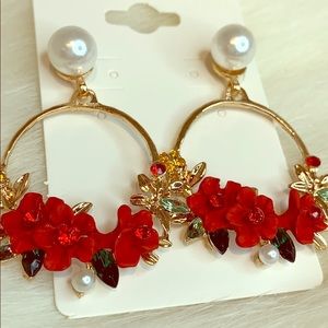NEW FASHIONABLE EARRINGS
